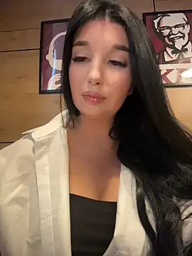 Tisha Busty online show from 13, 7, 2026