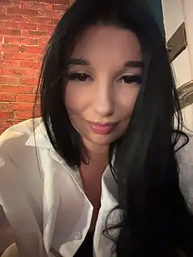 Tisha Busty online show from 14, 7, 2026