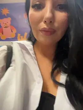 Tisha Busty online show from 17, 7, 2026