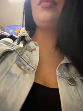 Tisha Busty online show from 30, 7, 2026