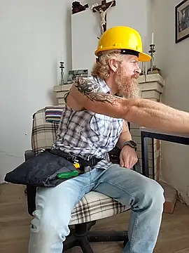 Snapshot of Gingerbeard40 chatting on 22, 11, 2025 Gingerbeard40 online show from 22, 11, 2025