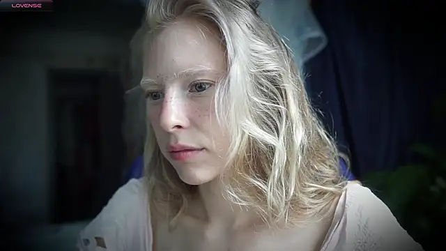  Phantom thread  online show from 2, 8, 2026