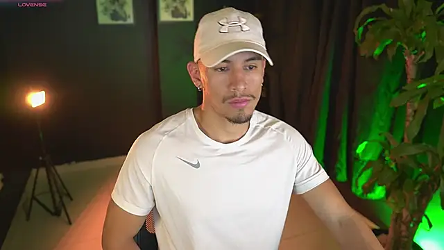 Aaronfox x online show from 21, 4, 2026