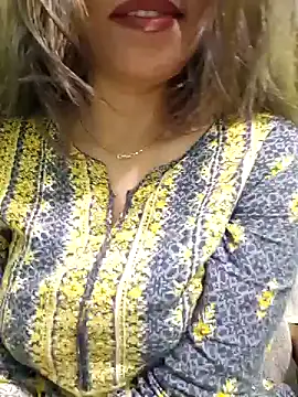 MIss-Naina online show from 2, 2, 2025