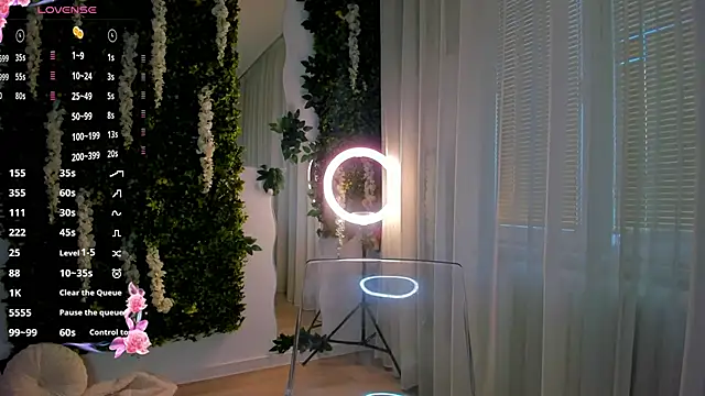 VivienCarter online show from 24, 2, 2025