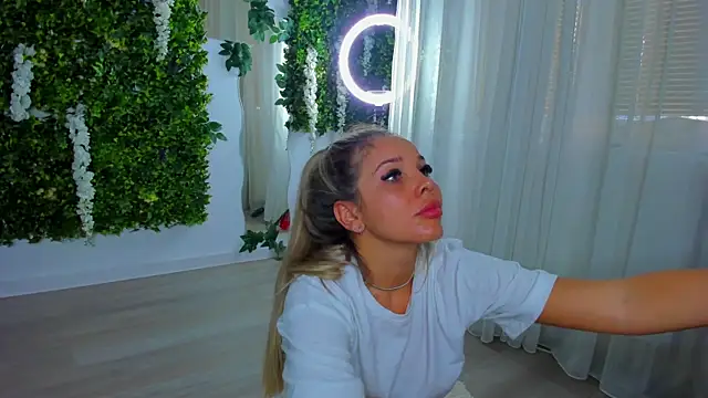 VivienCarter online show from 13, 9, 2025