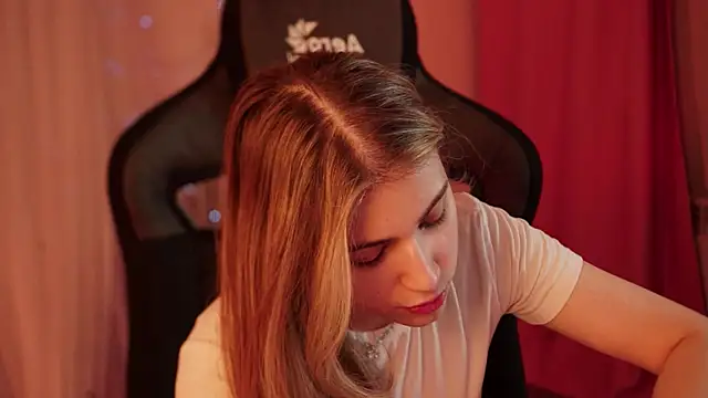 EllieCutes online show from 22, 3, 2025