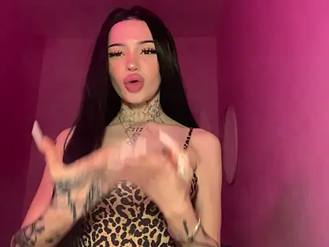 madelinexx online show from 24, 2, 2025