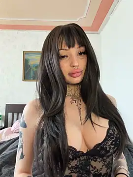 madelinexx online show from 15, 4, 2026