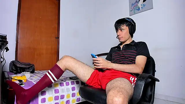 Huge latin cock online show from 27, 1, 2025