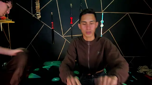 Snapshot of MillersKink chatting on 5, 12, 2025 MillersKink online show from 5, 12, 2025