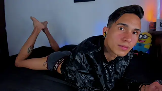 Snapshot of MillersKink chatting on 22, 3, 2026 MillersKink online show from 22, 3, 2026