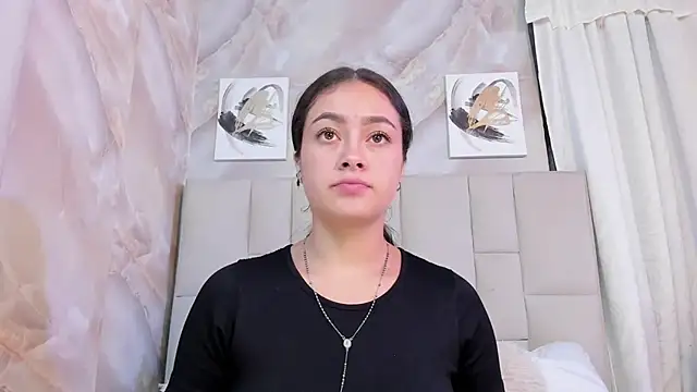 Jaslyn  Smith online show from 3, 2, 2026