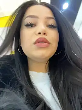 Chloe  Moon online show from 3, 1, 2025