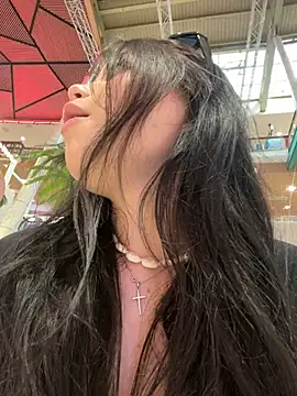 Chloe  Moon online show from 3, 3, 2025