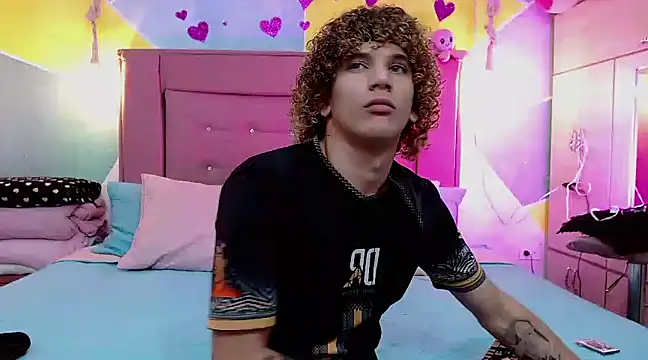 Snapshot of tylor_boy chatting on 23, 3, 2025 tylor boy online show from 23, 3, 2025