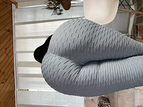 Milff parkerrr online show from 31, 1, 2025