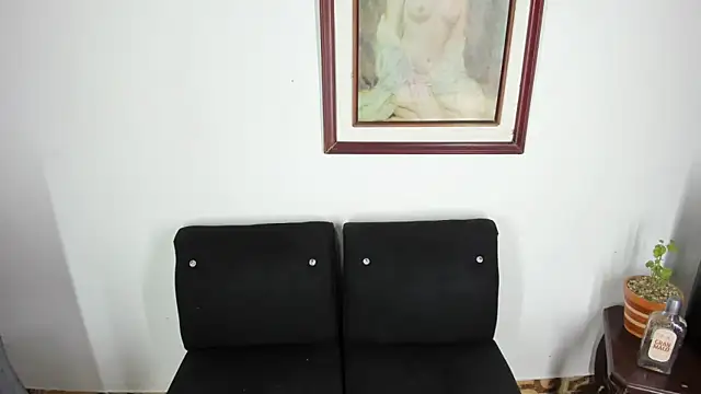 Snapshot of RachelJones_ chatting on 12, 1, 2025 RachelJones online show from 12, 1, 2025