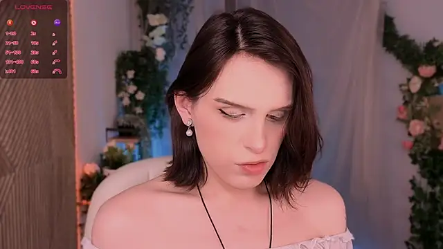 Snapshot of _yourFoxy_ chatting on 10, 12, 2024 yourFoxy online show from 10, 12, 2024