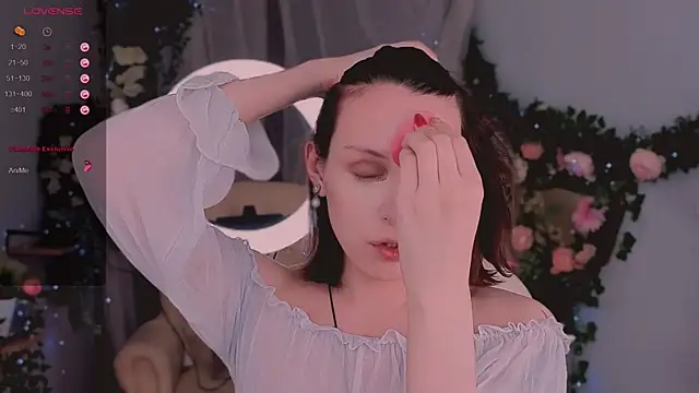 Snapshot of _yourFoxy_ chatting on 21, 12, 2024 yourFoxy online show from 21, 12, 2024