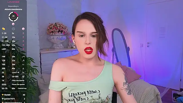 Snapshot of _yourFoxy_ chatting on 5, 1, 2025 yourFoxy online show from 5, 1, 2025