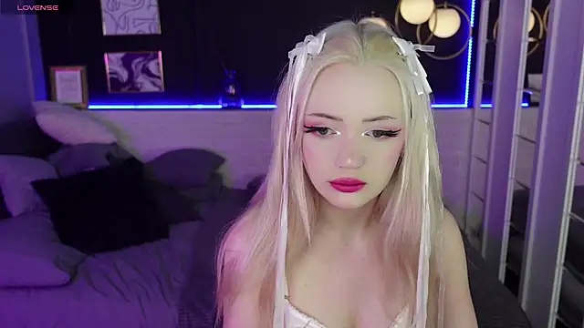 EmilyAir online show from 8, 1, 2025