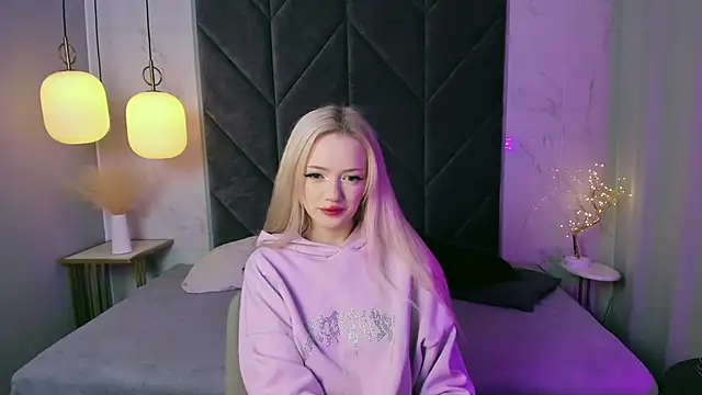 EmilyAir online show from 28, 9, 2025