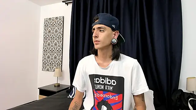 Matthew Dixonn online show from 3, 3, 2025