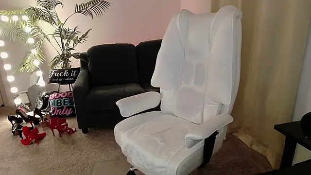 YourMarthaMayer online show from 16, 3, 2025