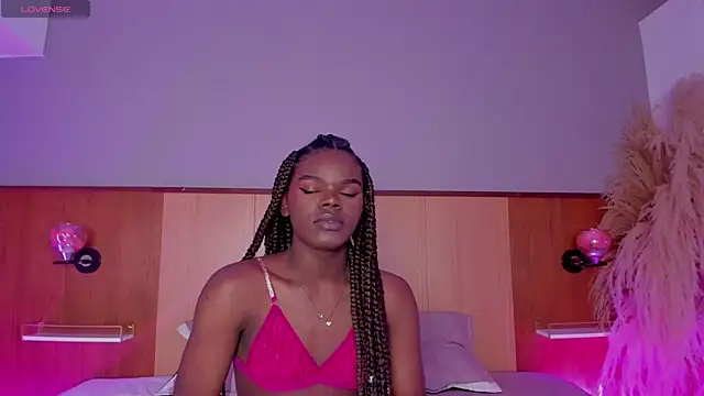 CamiEstrada online show from 19, 1, 2025