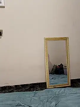 Scarlett-Leh online show from 12, 12, 2024