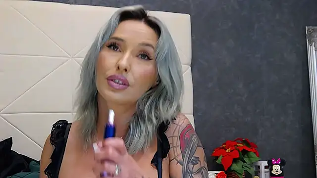 IssaSmith online show from 2, 7, 2026