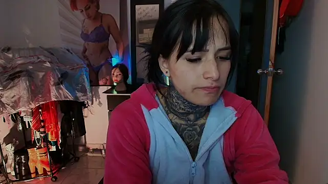 Snapshot of TinnaDawsom chatting on 11, 2, 2026 TinnaDawsom online show from 11, 2, 2026