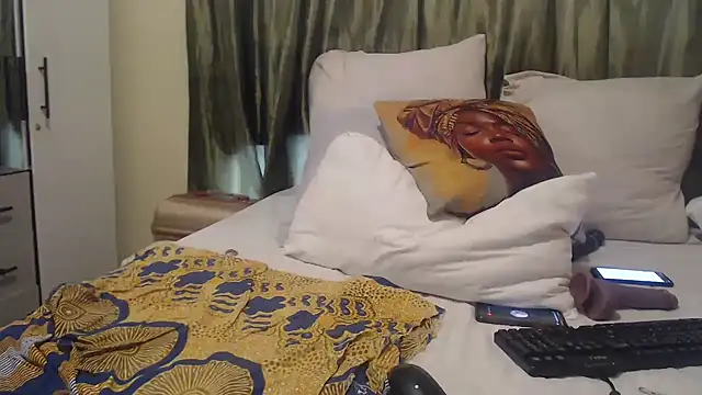 Foxybrownxx1 online show from 28, 9, 2025