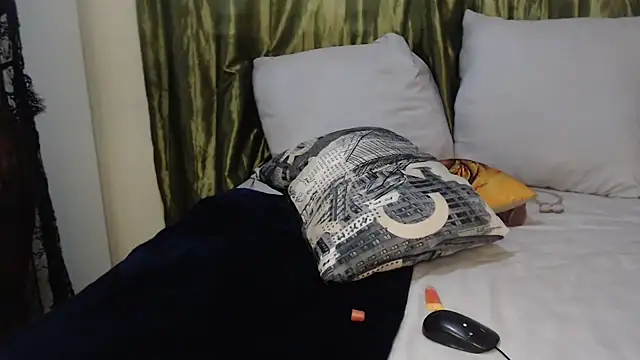 Foxybrownxx1 online show from 27, 10, 2025