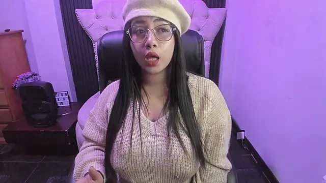 Snapshot of Sexy_cristall_ chatting on 14, 7, 2026 Sexy cristall online show from 14, 7, 2026