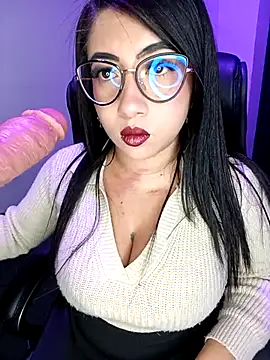 Snapshot of Sexy_cristall_ chatting on 30, 7, 2026 Sexy cristall online show from 30, 7, 2026