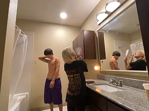 girlfriendmissy online show from 15, 1, 2025