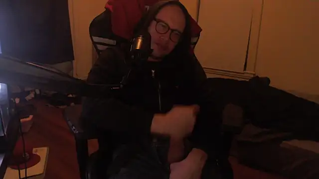 Snapshot of chicostick413 chatting on 6, 10, 2025 chicostick413 online show from 6, 10, 2025