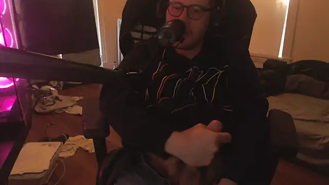 Snapshot of chicostick413 chatting on 2, 11, 2025 chicostick413 online show from 2, 11, 2025