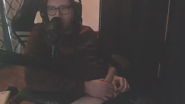 Snapshot of chicostick413 chatting on 5, 1, 2026 chicostick413 online show from 5, 1, 2026