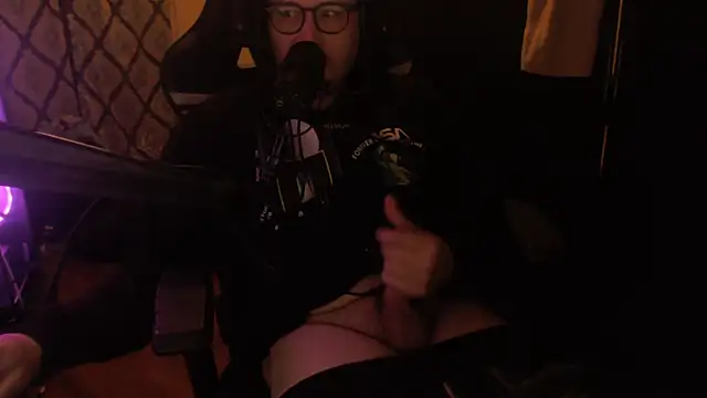 Snapshot of chicostick413 chatting on 10, 2, 2026 chicostick413 online show from 10, 2, 2026