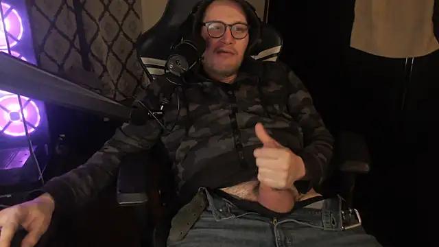 Snapshot of chicostick413 chatting on 13, 2, 2026 chicostick413 online show from 13, 2, 2026