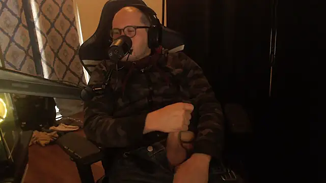 Snapshot of chicostick413 chatting on 16, 2, 2026 chicostick413 online show from 16, 2, 2026