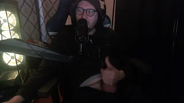 Snapshot of chicostick413 chatting on 23, 2, 2026 chicostick413 online show from 23, 2, 2026