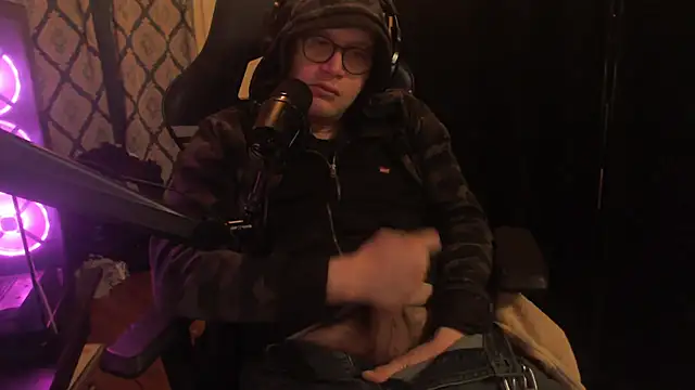 Snapshot of chicostick413 chatting on 28, 2, 2026 chicostick413 online show from 28, 2, 2026