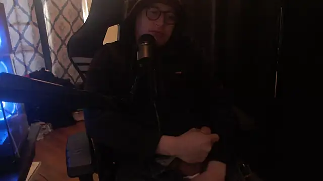 Snapshot of chicostick413 chatting on 2, 3, 2026 chicostick413 online show from 2, 3, 2026