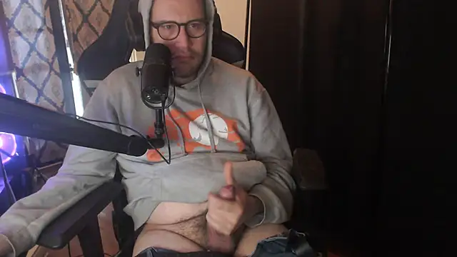 Snapshot of chicostick413 chatting on 20, 3, 2026 chicostick413 online show from 20, 3, 2026