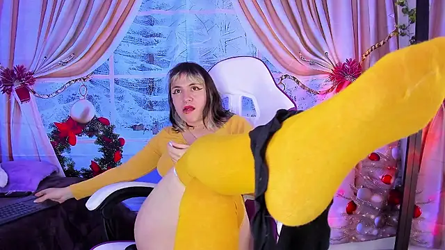 Snapshot of GilaKat chatting on 3, 12, 2024 GilaKat online show from 3, 12, 2024