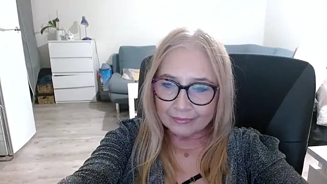 sofia xkiss online show from 12, 2, 2025